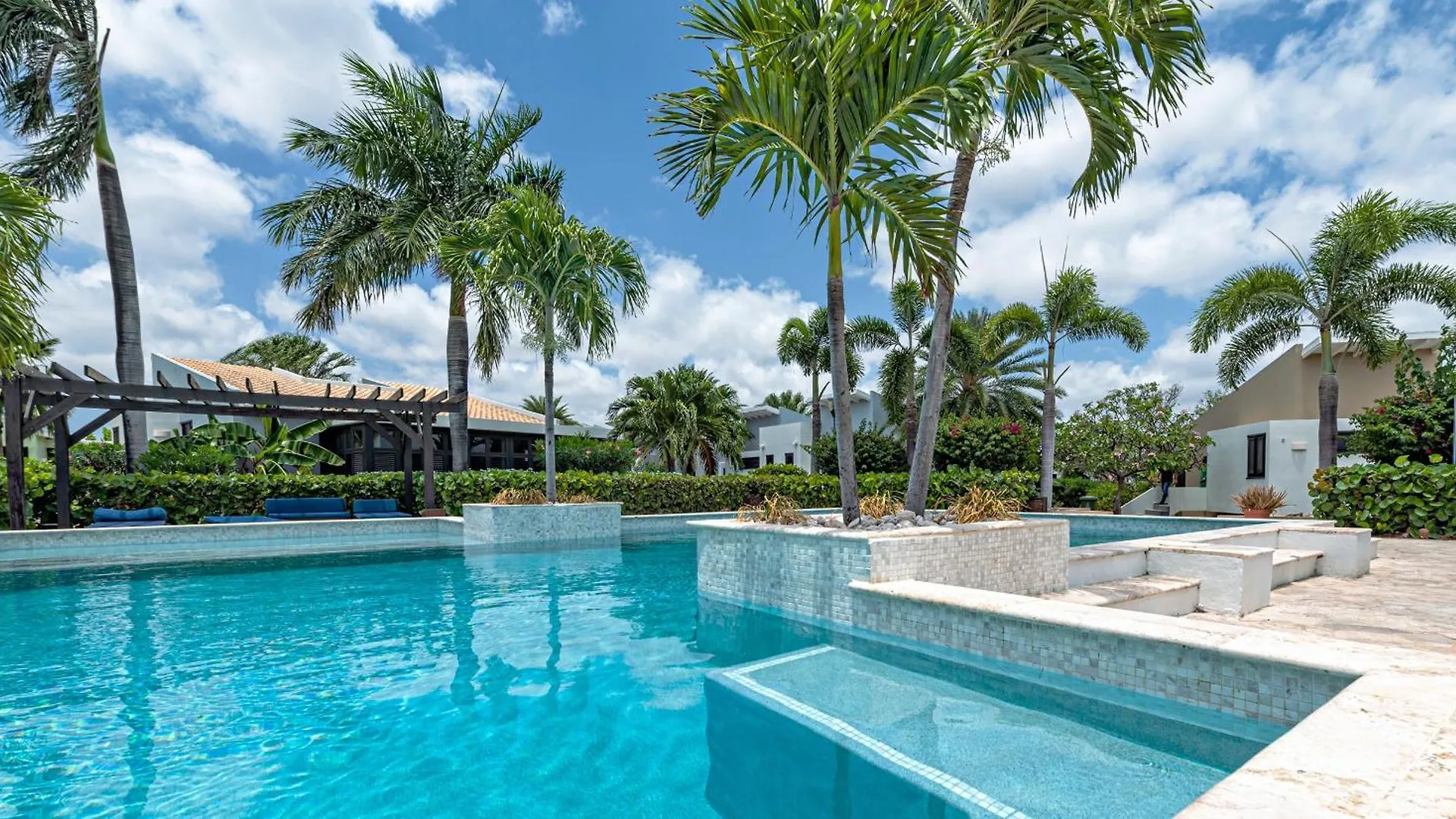Royal Garden - Blue Bay Golf & Beach Resort Willemstad